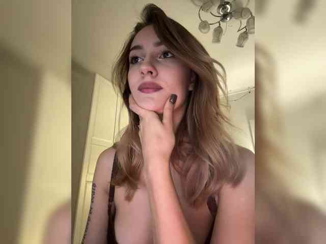 -Lana-Chester- webcam