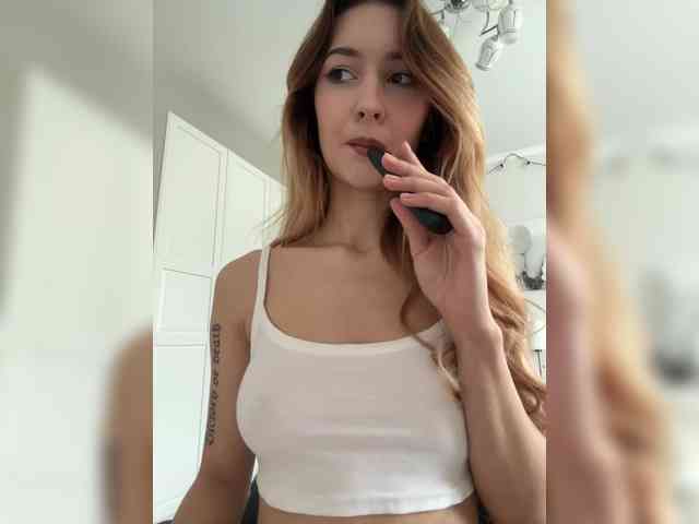 -Lana-Chester- webcam