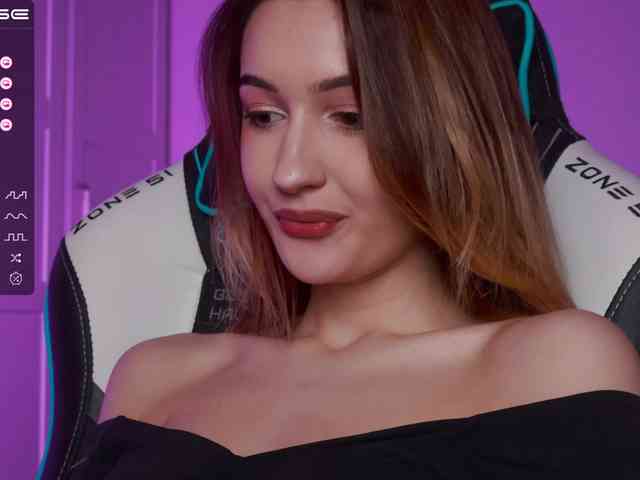 -Lana-Chester- webcam