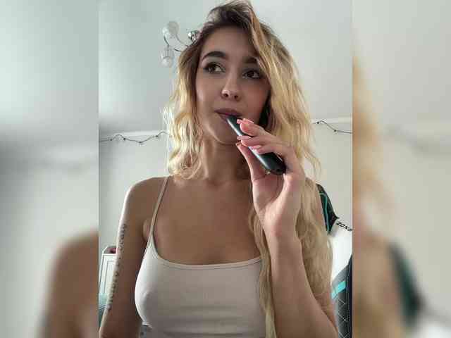 -Lana-Chester- webcam