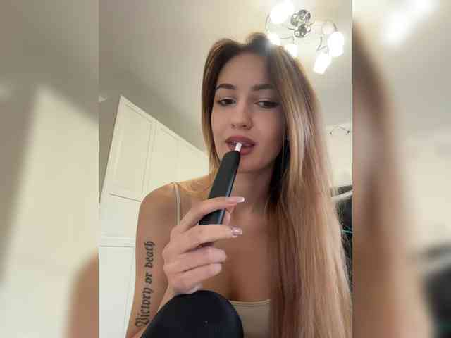 -Lana-Chester- webcam