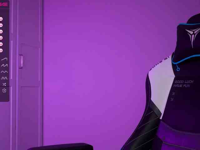 -Lana-Chester- webcam