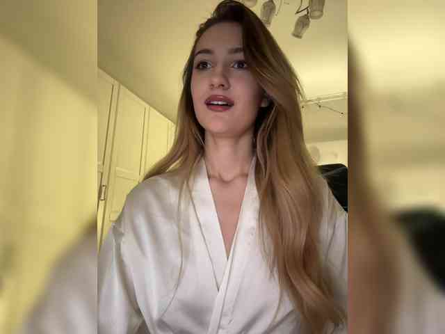 -Lana-Chester- webcam