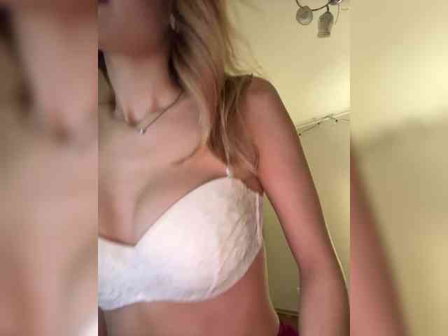 -Lana-Chester- webcam