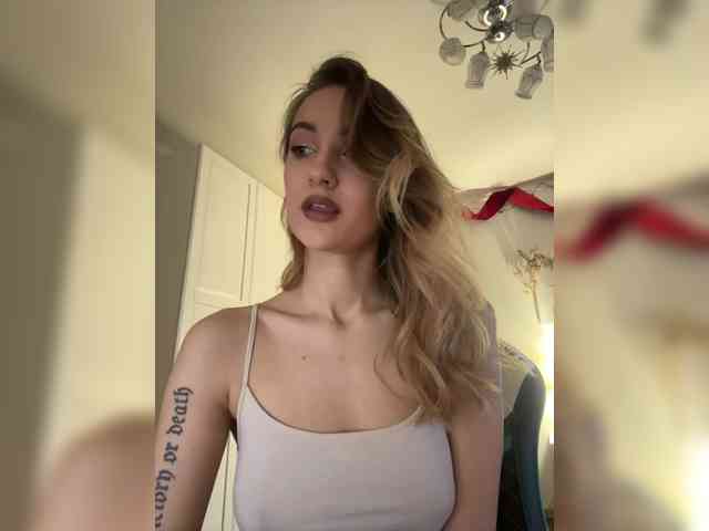 -Lana-Chester- webcam