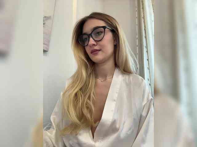 nude video chat -Lana-Chester-