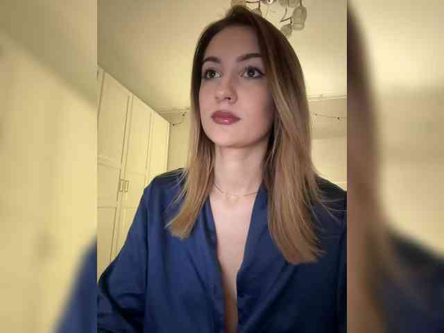 -Lana-Chester- webcam