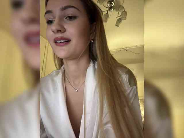 -Lana-Chester- webcam
