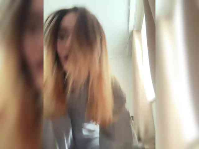 -Lana-Chester- webcam