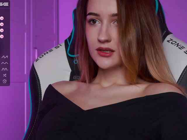 -Lana-Chester- webcam