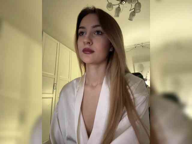 -Lana-Chester- webcam