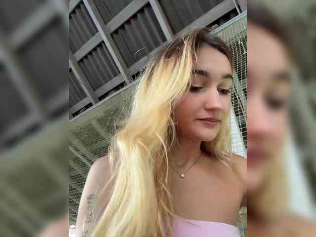 free webcam sex -Lana-Chester-