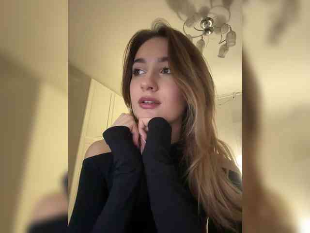 -Lana-Chester- webcam