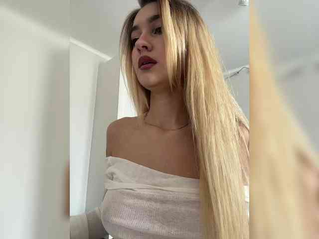 -Lana-Chester- webcam