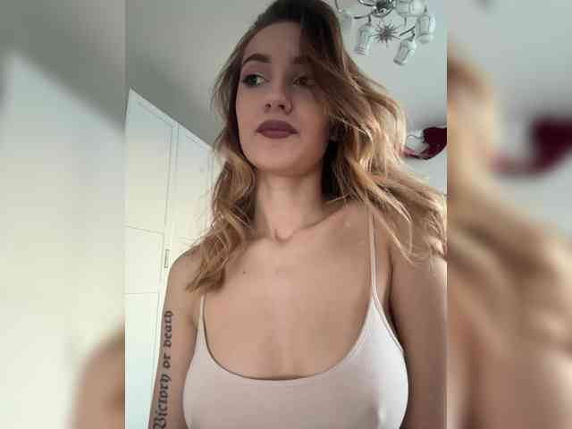 -Lana-Chester- webcam