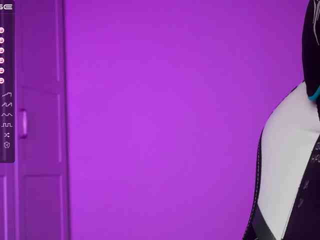 -Lana-Chester- webcam