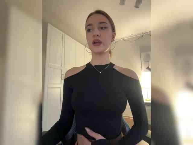 -Lana-Chester- webcam