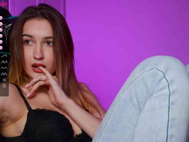 -Lana-Chester- webcam