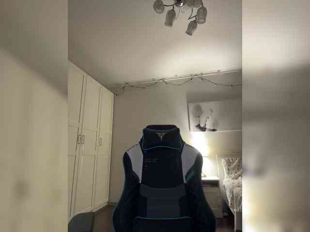 -Lana-Chester- webcam