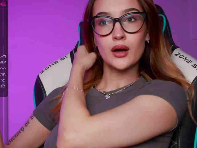 -Lana-Chester- webcam