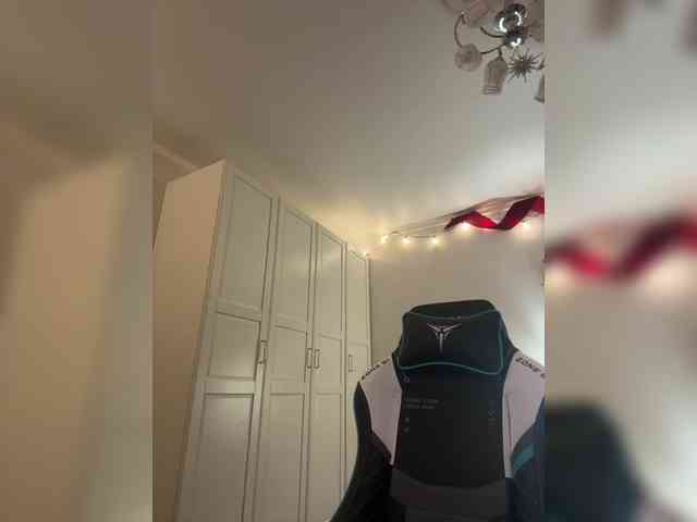 -Lana-Chester- webcam