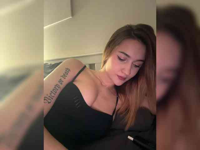 -Lana-Chester- webcam