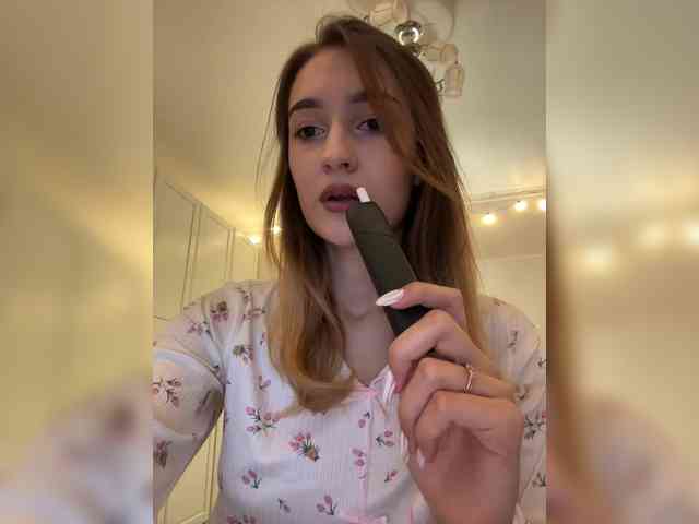 -Lana-Chester- webcam