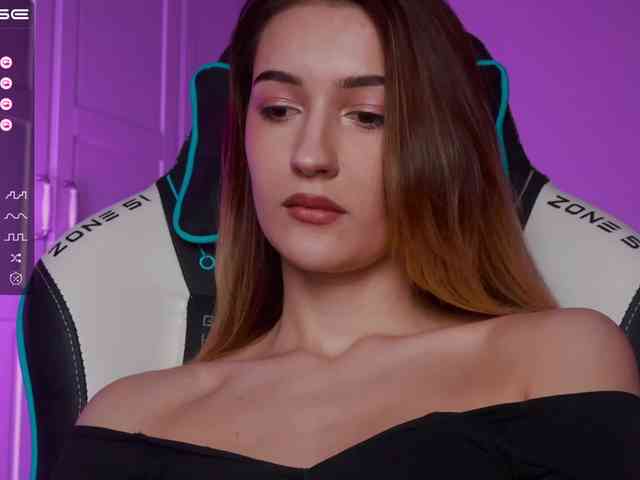 -Lana-Chester- webcam