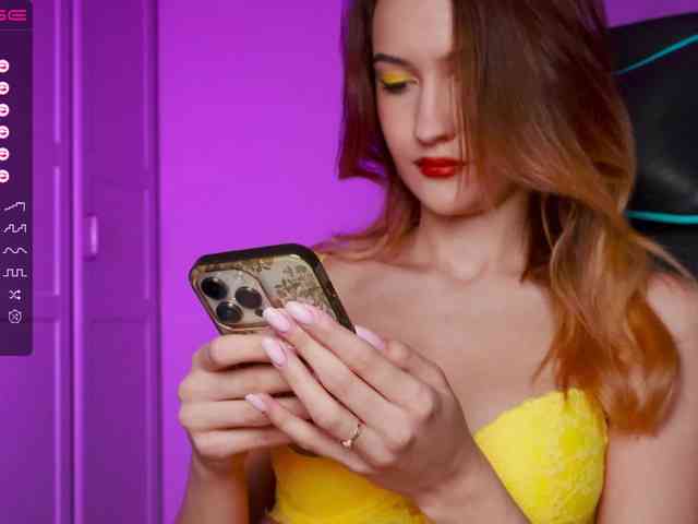 -Lana-Chester- webcam