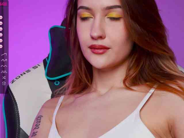 -Lana-Chester- webcam