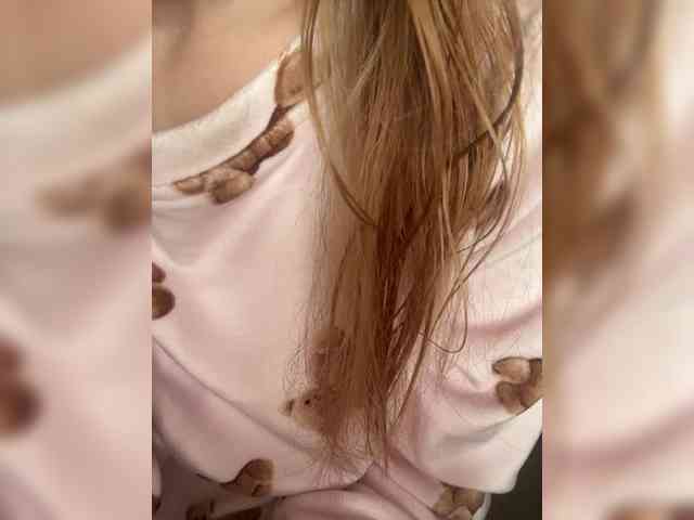 -Lana-Chester- webcam