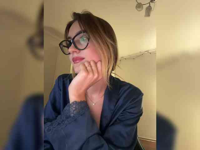 -Lana-Chester- webcam