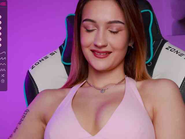 -Lana-Chester- webcam