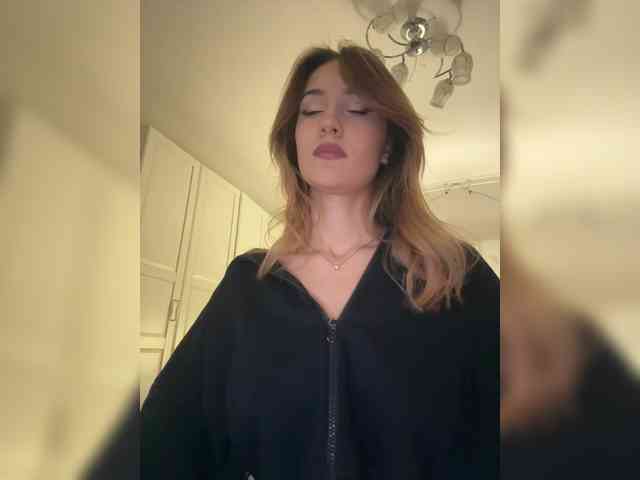 -Lana-Chester- webcam