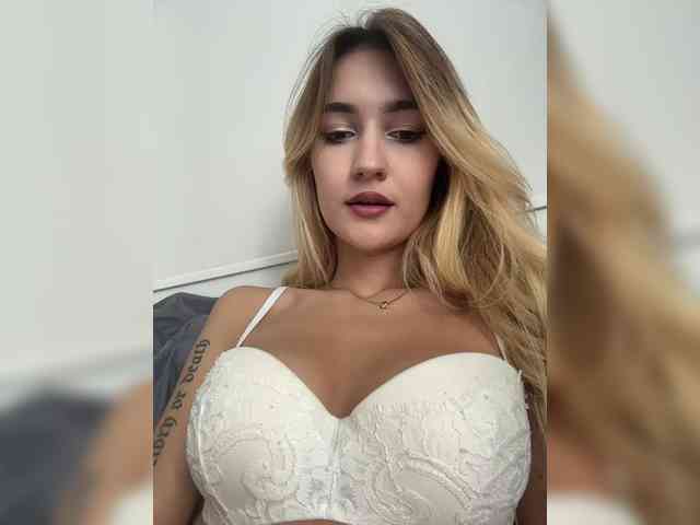 -Lana-Chester- Live Webcam on BongaCams