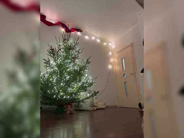 -Lana-Chester- webcam