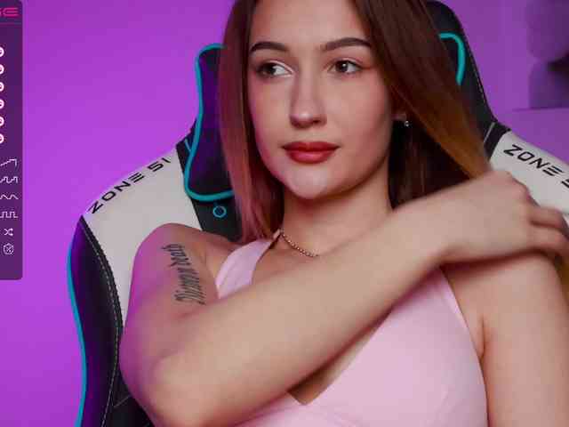 -Lana-Chester- webcam