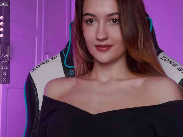 -Lana-Chester- webcam