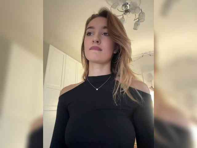 -Lana-Chester- webcam