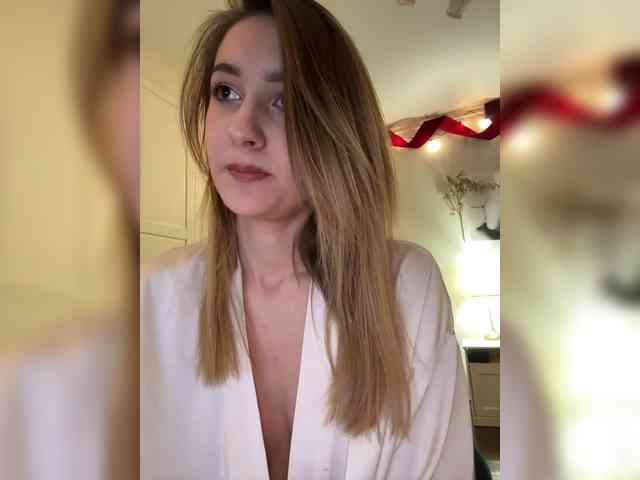 -Lana-Chester- webcam