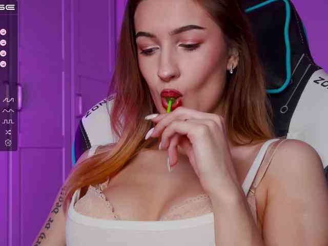 random videochat -Lana-Chester-