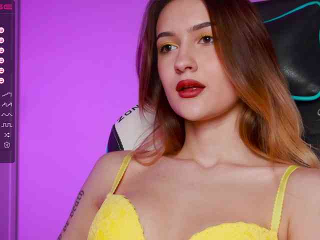 -Lana-Chester- webcam