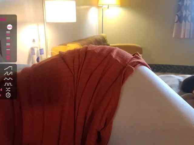 SmokeShow686 webcam