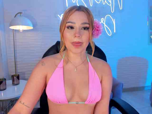 SamanthaKlein webcam