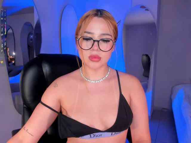SamanthaKlein webcam