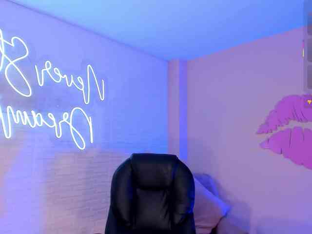 SamanthaKlein webcam