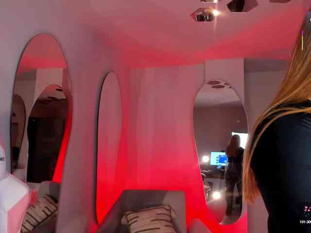 SamanthaKlein webcam