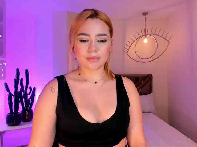 SamanthaKlein webcam