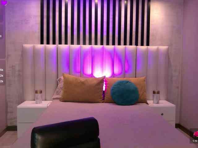 SamanthaKlein webcam