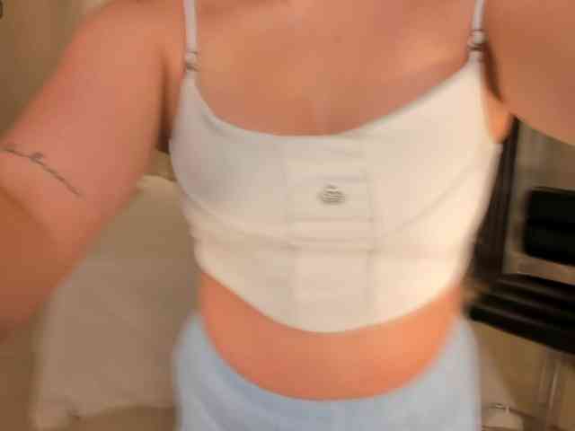 SamanthaKlein webcam